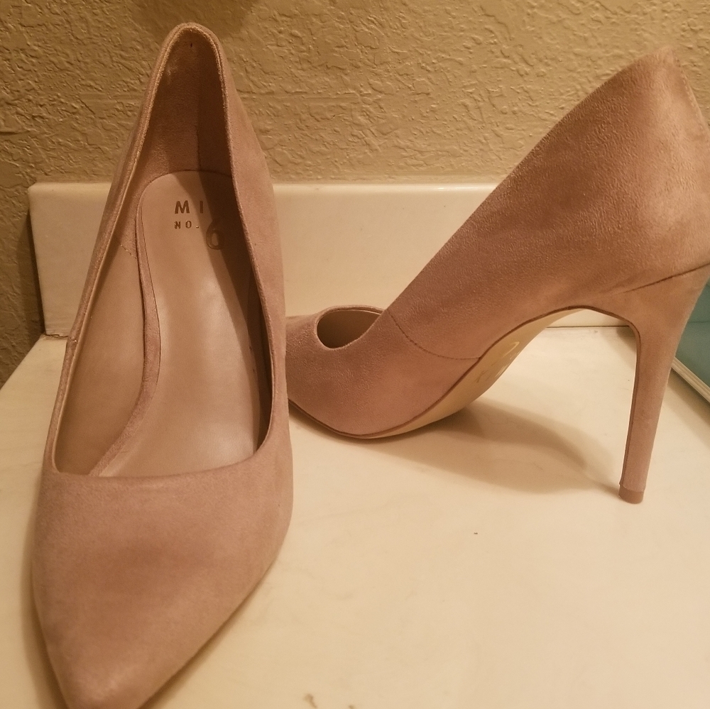 Heels - Picture 2 of 2